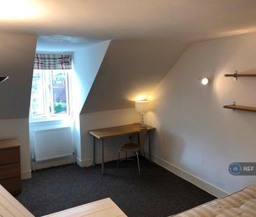 4 bedroom terraced house to rent - Photo 3