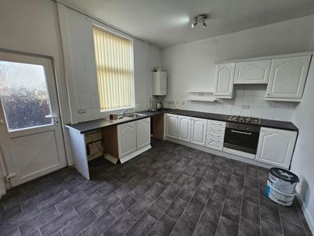 3 bedroom terraced house to rent - Photo 2