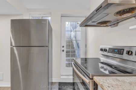 266 Cedric Terrace #(LOWER) - Photo 3