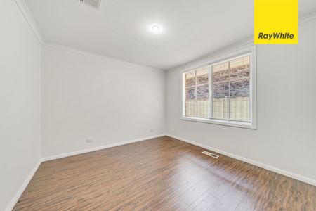 17 O'Sullivan Road, Jerrabomberra NSW 2619 - House For Rent | Domain - Photo 2