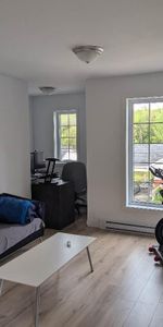 CESSION DE BAIL — 4 1/2 CONSTRUIT EN 2024 — 1 400 $/MOIS — SHERBROOKE - Photo 3