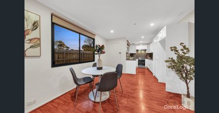 Beautiful 3 Bedroom house in Cranbourne! - Photo 2