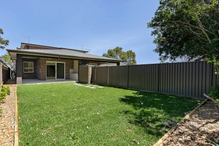 Brand new 5-bedroom house near Westmead health district and Parramatta CBD - Photo 5