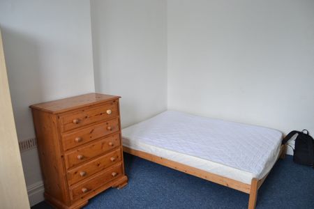 5 Bed Terraced House, Old Ashley Hill, BS6 - Photo 3