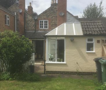 2 bedroom terraced house to rent - Photo 3