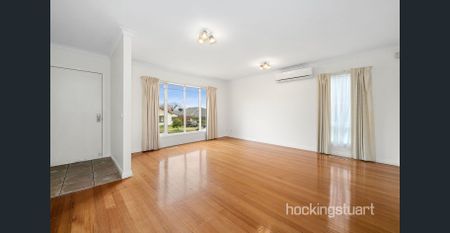 Luxurious villa in a prime location - Photo 5