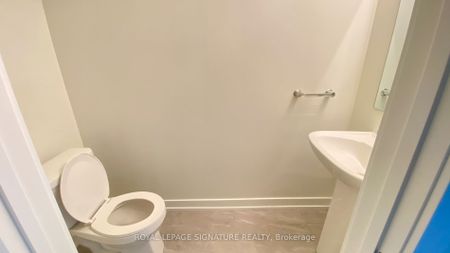 For Lease - 3566 Colonial Drive Unit# 4, Mississauga, Ontario - Photo 4