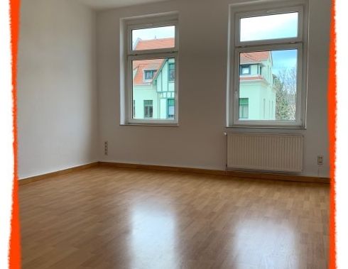 4-Zimmer-Wohnung in Zwickau, großzügige Familienwohnung im 2. Obergeschoss mit BALKON zu vermieten! - Foto 1