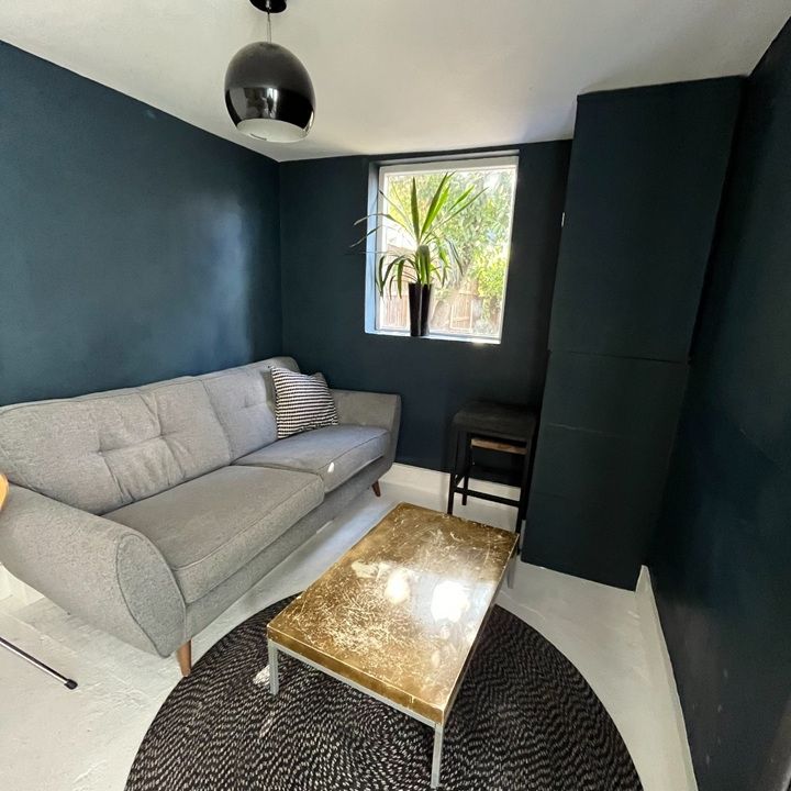 2 Bed Flat, Worsley Road, E11 - Photo 1