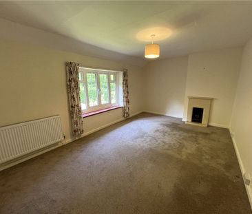 Well presented 3 bedroom semi-detached cottage with country views i... - Photo 1