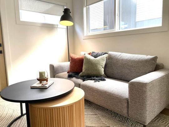 Edmonton Unfurnished townhouse Rental in Jasper Place - BRAND NEW Dual Master Bath Townhome, IN A+ Location, Close to Downtown, Parks & Pet Friendly! - Photo 1