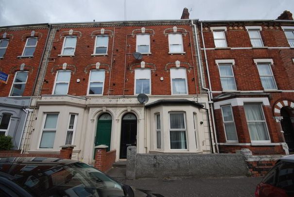 Flat 1, 24 Cromwell Road, BT7, Belfast - Photo 1