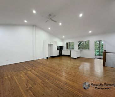 19 Stuart Street, Kotara South - Photo 1