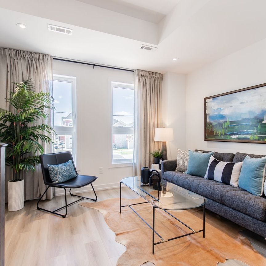 For Lease - 205 Burke Street, Hamilton, Ontario - Photo 1