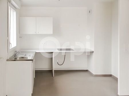 Location Appartement 3 pièces 66m² DAMMARTIN EN GOELE 77230 - Photo 2