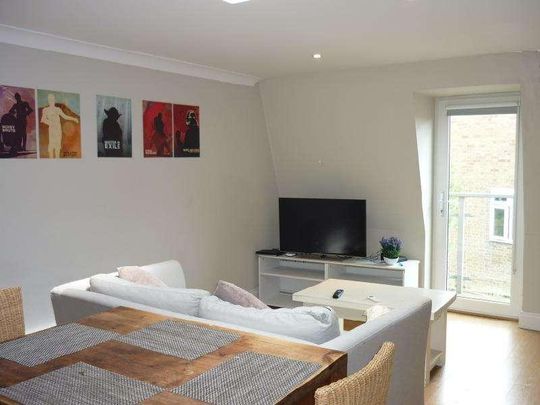 St Patricks House, Grove Road, Barnes, London, SW13 - Photo 1