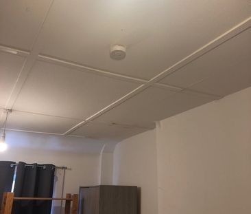 Studio Flat, Norbroke Street, W12 - Photo 1