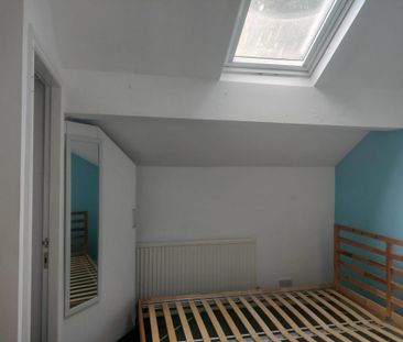 House share to rent - Photo 2