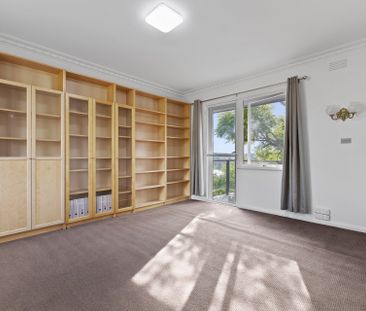 31 Leyland Road, Mount Waverley - Photo 1