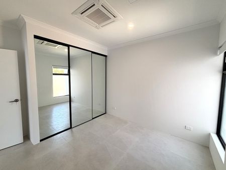 Brand-New Boutique Apartment in An Unbeatable Location - Photo 5