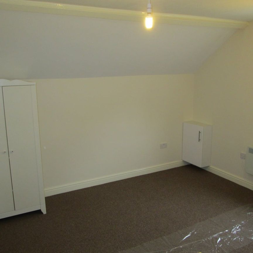 1 Bed Flat, Arden Road, B67 - Photo 1