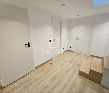 Excellent 6-bedroom villa for rent in Majadahonda, Madrid - Photo 1