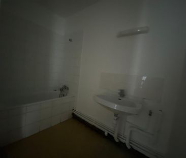 Location Appartement 4 pièces 72m² VALENCE 26000 - Photo 5