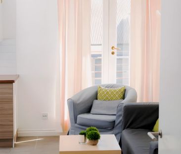 2 Bed Flat With Study - Photo 1