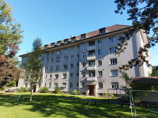 City-adjacent 4-ZW with 95 m² in the 4th floor with balcony - Photo 1