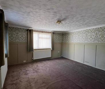 4 bedroom detached house to rent - Photo 3