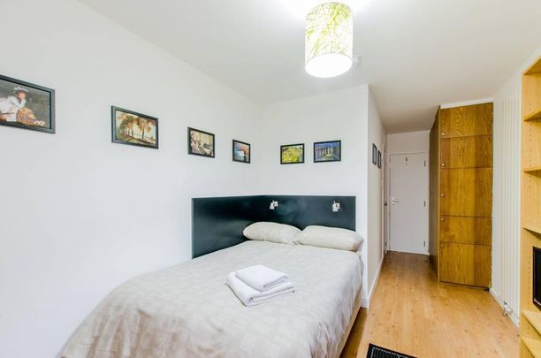 Flat 10 Finchley Road, Hampstead NW3 7AJ - Photo 1