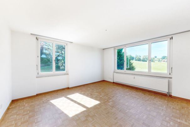 Bright apartment with great views of the countryside! - Foto 1