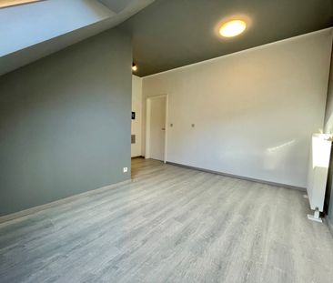 Prachtig gerenoveerd duplex-appartement nabij het station van Aalst - Foto 6