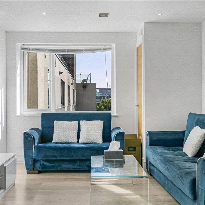 Town Lane, Stanwell, Staines-upon-Thames, Surrey, TW19 7FG - Photo 1