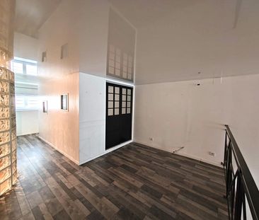 Loft 3 pièces 80m2 MARSEILLE 1ER 1 200 euros - Photo 1