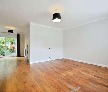 Birchwood Drive, West Byfleet, Surrey, KT14 - Photo 1