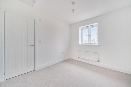 2 bedroom semi-detached house to rent - Photo 3