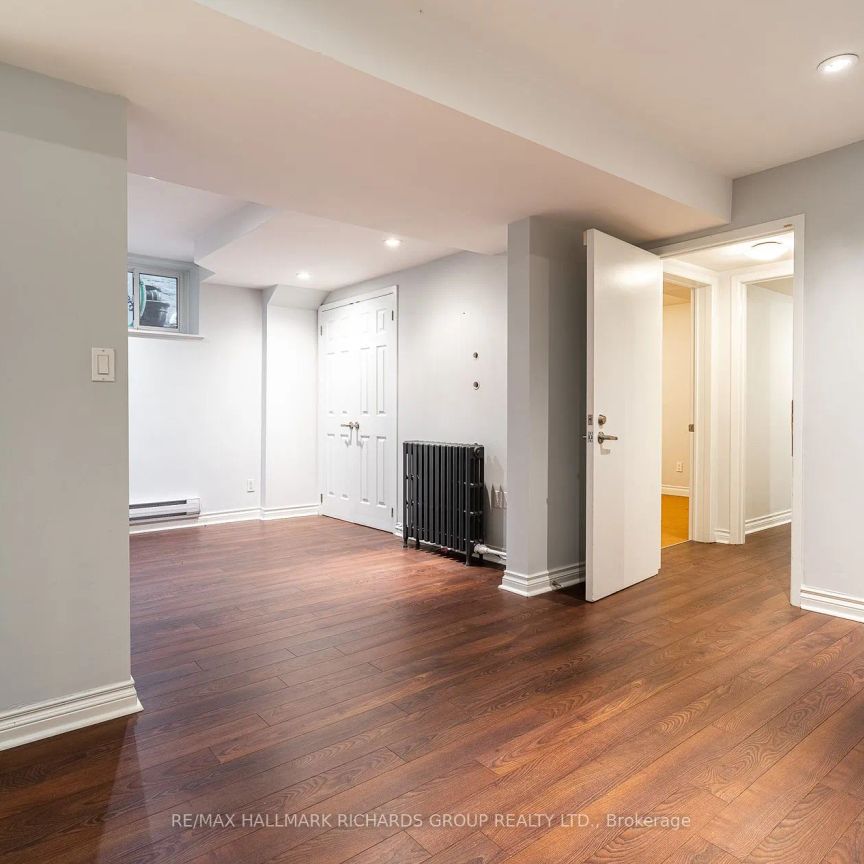 Detached Home For Lease | E9036091 - Photo 1