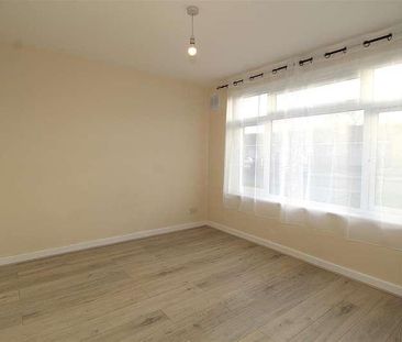 Downfield Road, Cheshunt, EN8 - Photo 6