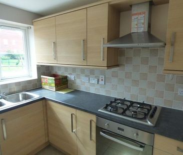 2 bedroom terraced house to rent - Photo 5