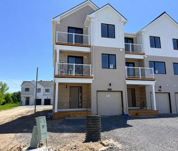For Lease - 436 Patrick Street, North Grenville, Ontario - Photo 4