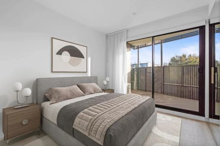 Bright Apartment in Great Location! - Photo 4