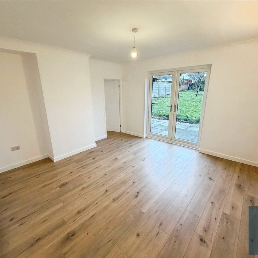 Harvey Royd, Almondbury, Huddersfield, HD5 - Photo 1