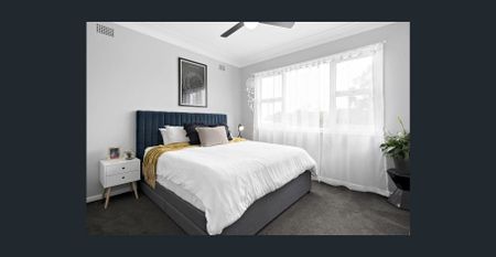 Lovely home with modern touches - Photo 3