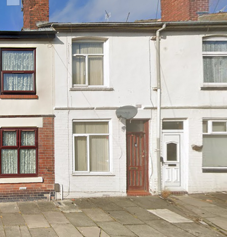 2 bedroom terraced house to rent - Photo 4