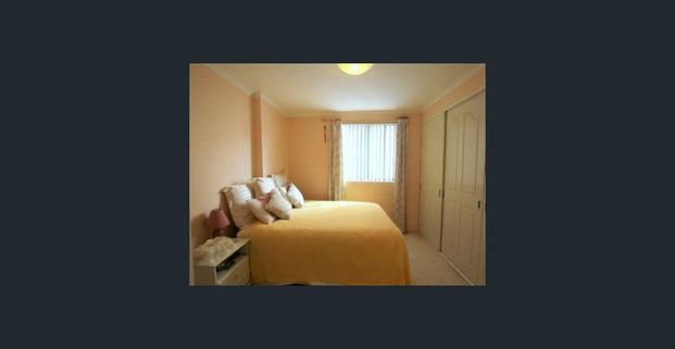 Two Bedroom Two Bathroom One Study room with One Car Park Apartment! - Photo 1