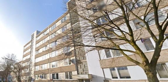 Reinkommen und Wohlfühlen: günstige 3-Zimmer-Wohnung (WBS erforderlich!) - Photo 2