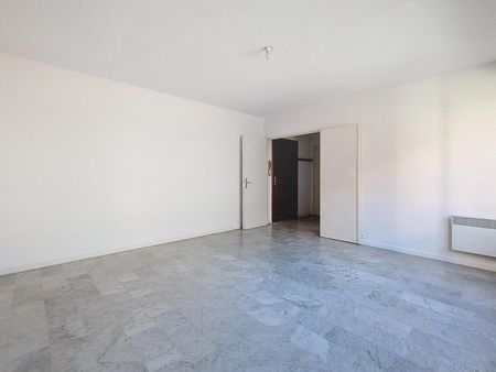 Location Appartement 2 pièces 53m² PERPIGNAN 66000 - Photo 2
