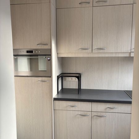 - GENT - Appartement met 1 slpk en garage - Photo 3