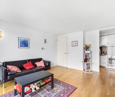1 Bed Flat, New Providence Wharf, E14 - Photo 4